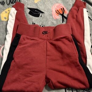 Nike women’s Joggers xs nwot
